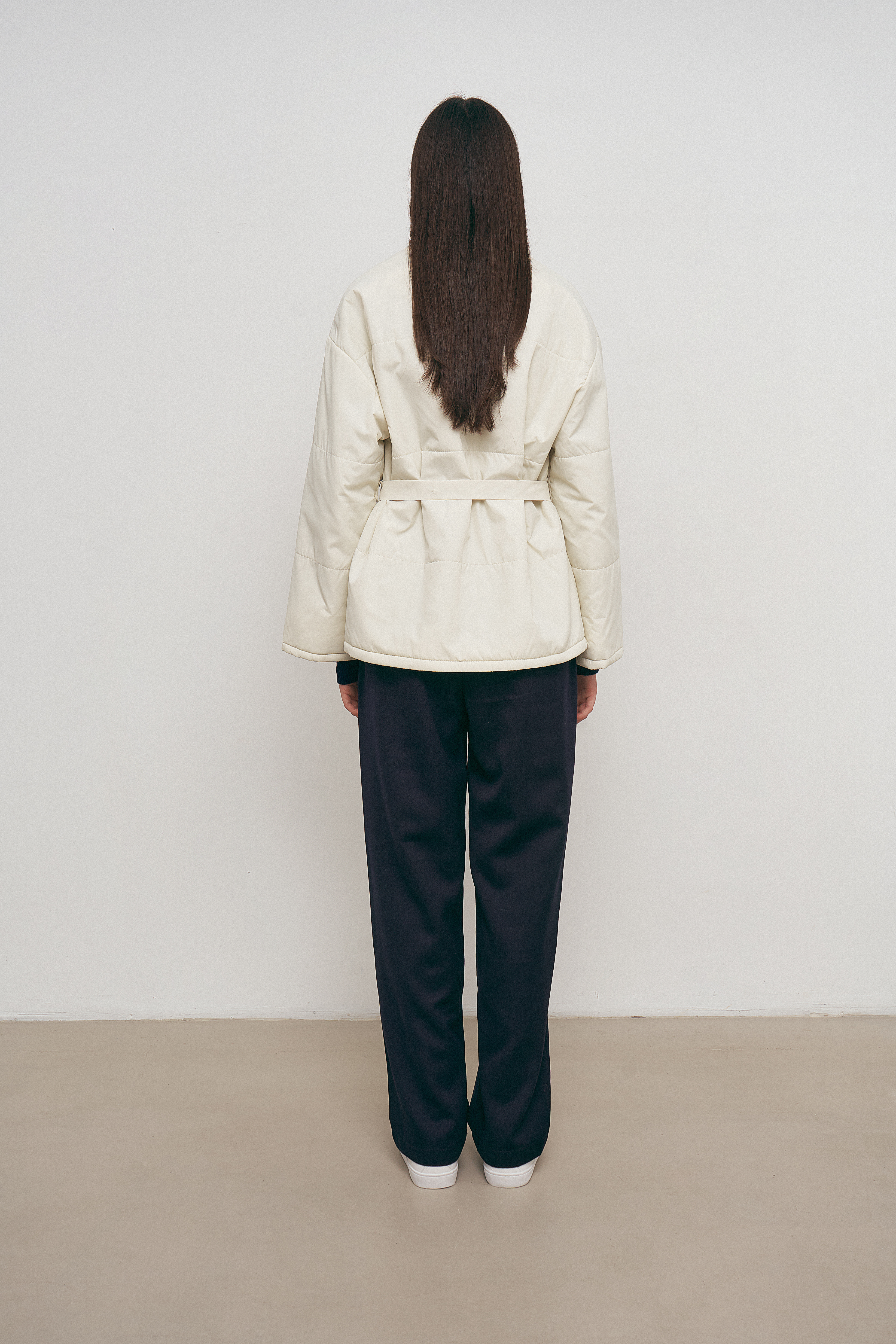 Картинка Біла куртка